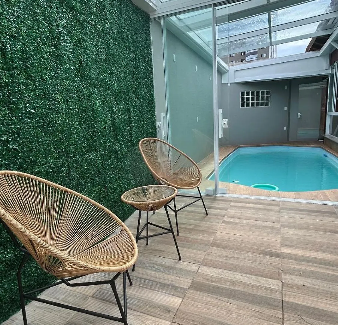 Casa 3 Quartos Com Piscina No Centro De Penha - Sc פנייה